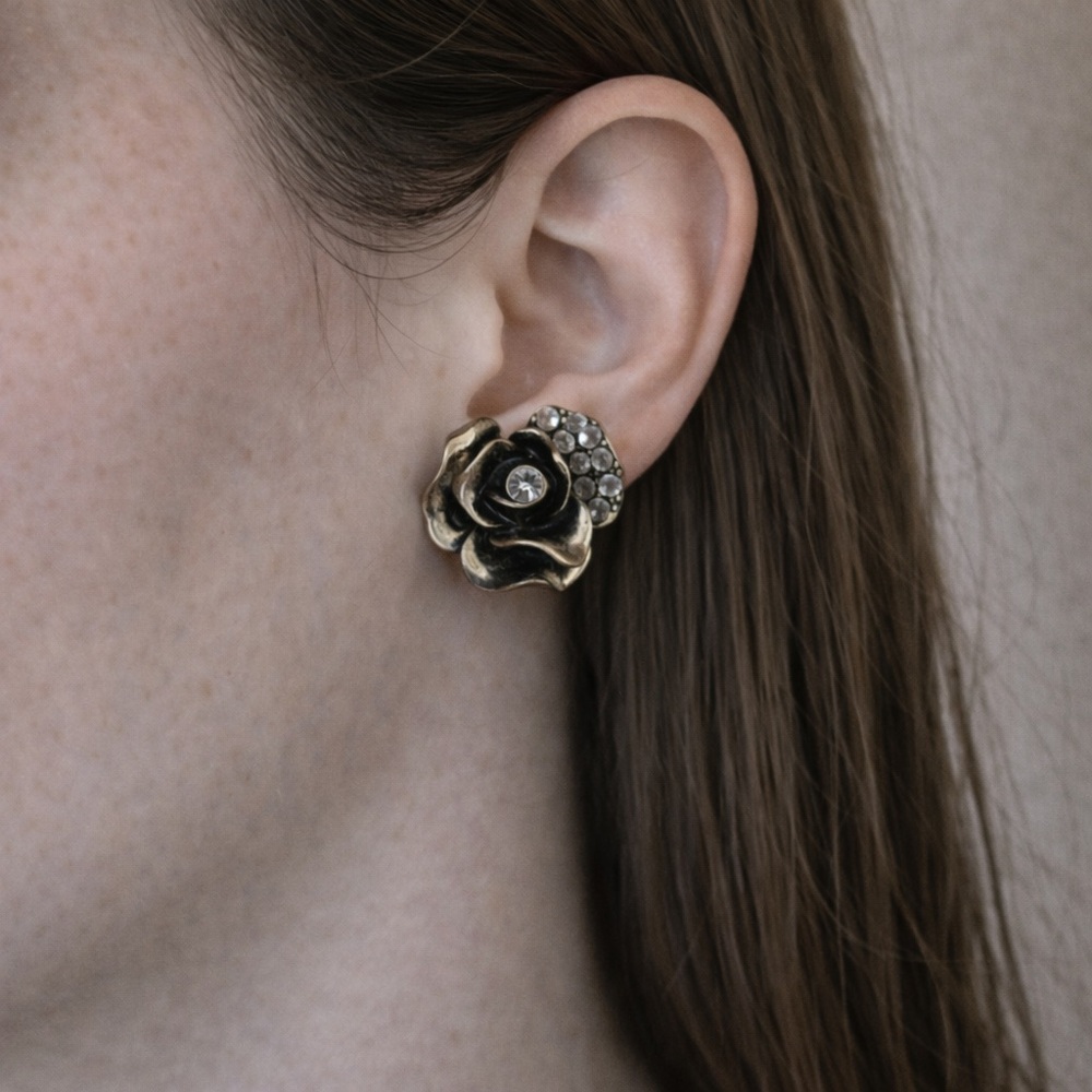 Éclat Gold-Tone Floral Earrings with Genuine Swarovski Crystals